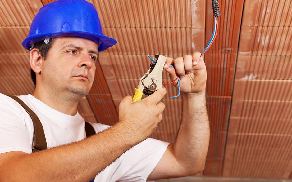 travail électricien Saint-Maurice